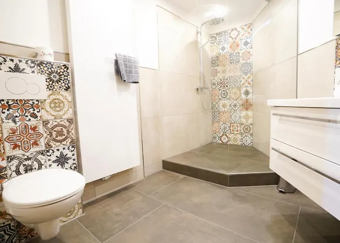 Hof Koehne - Altes - Huhn Apartamento *